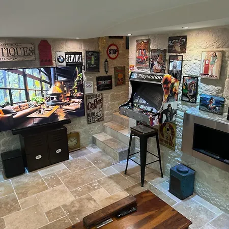 785 Jacuzzi Sauna 4*