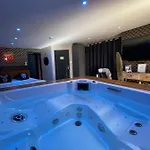 785 Jacuzzi Sauna Bed & Breakfast 4*