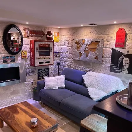 785 Jacuzzi Sauna 蒙托邦