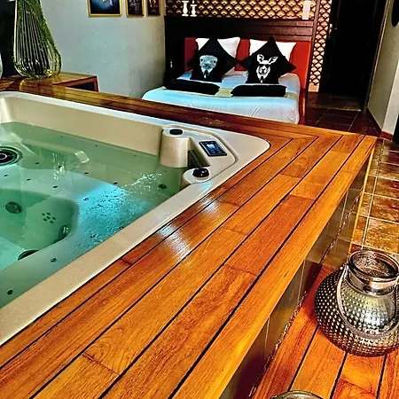 Oda ve Kahvaltı 785 Jacuzzi Sauna