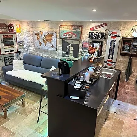 785 Jacuzzi Sauna Oda ve Kahvaltı